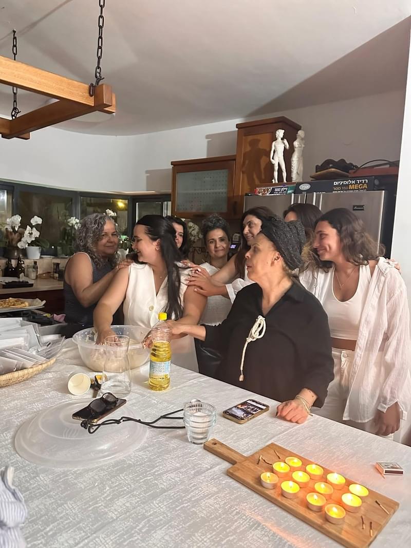 הפרשת חלה - כשחלה פוגשת תשליך: כך סיכמנו את השנה בקהילה